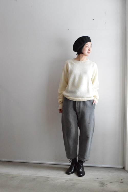 Sweater : ¥21,000+tax Pants : Vintage ¥19,800+tax