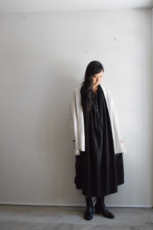 Cardigan : TOUJOURS (Arch heritage womens) Shoes : ANATOMICA